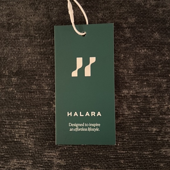 NWT HALARA CRISSCROSS YOGA SPORTS BRA 🧘🏻♀️ - Picture 6 of 6